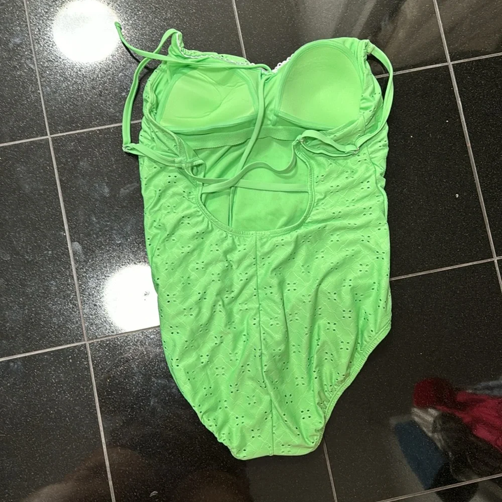 Time & Tru NWT❗️Green Eyelet One Piece Bathing Suit